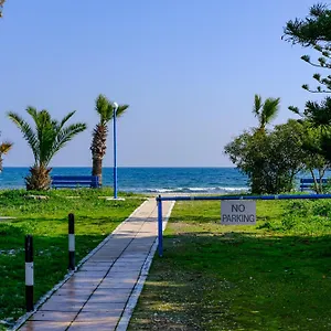 דירה Demetris, Meneou